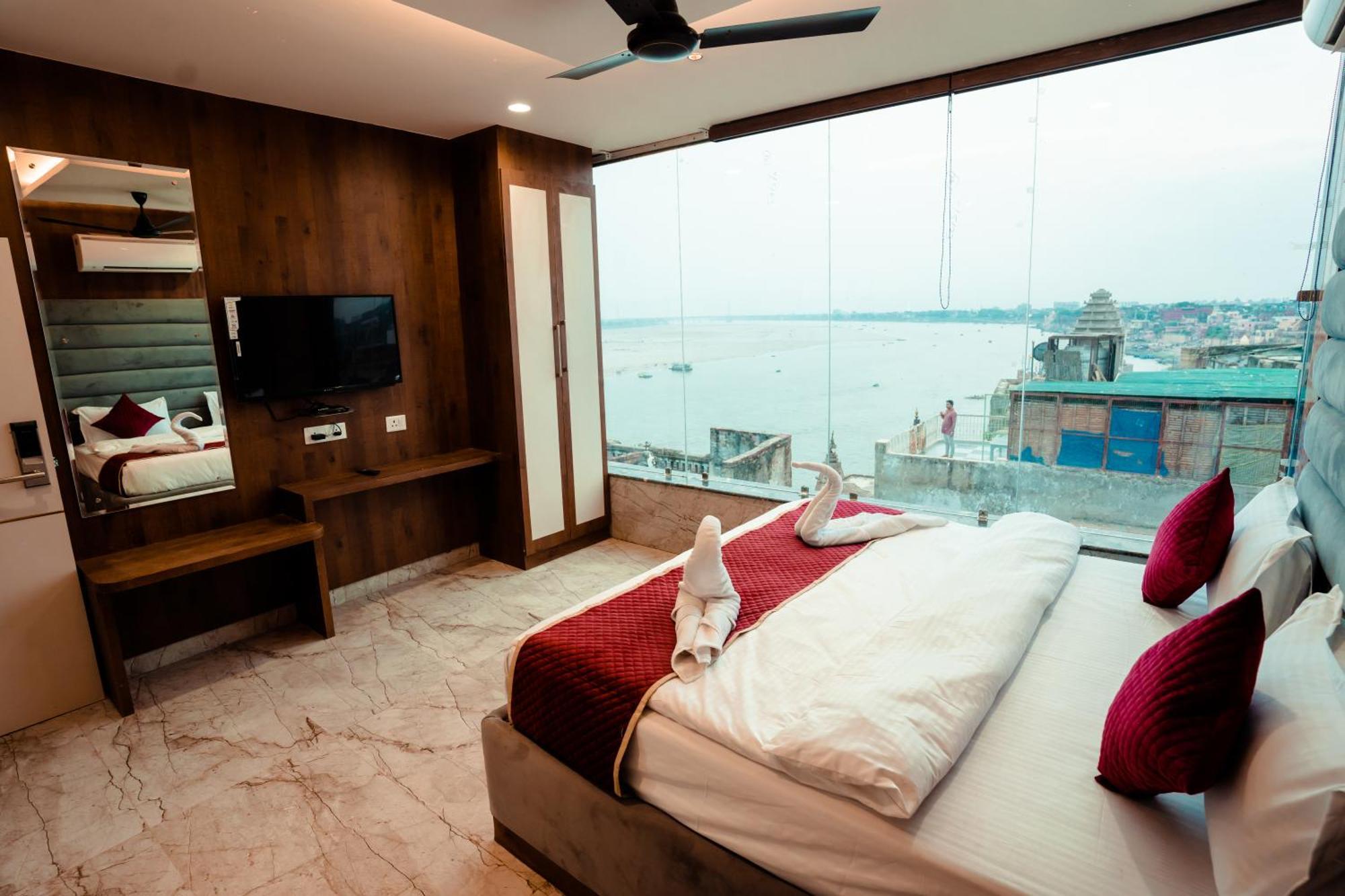 Hotel Jsr Ganga Варанаси Екстериор снимка