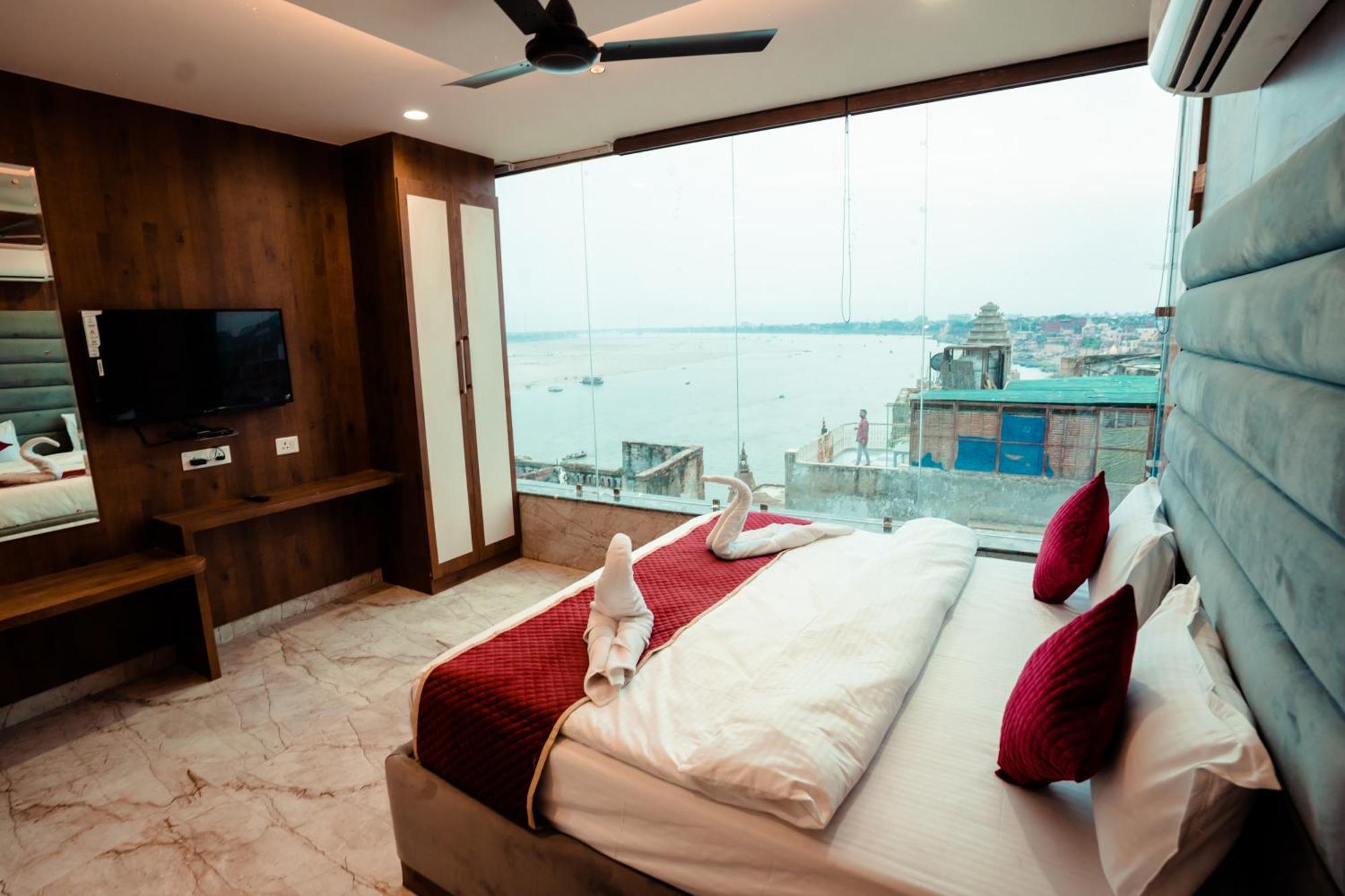 Hotel Jsr Ganga Варанаси Екстериор снимка